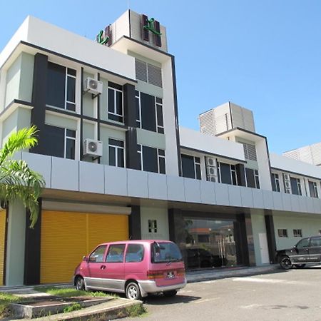 Labuk Hotel Sandakan Eksteriør bilde
