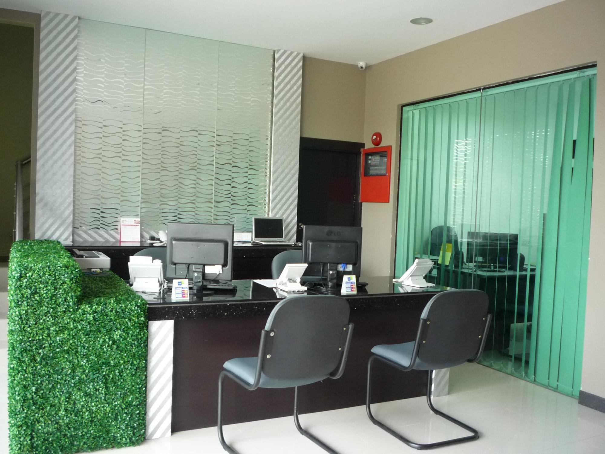Labuk Hotel Sandakan Eksteriør bilde